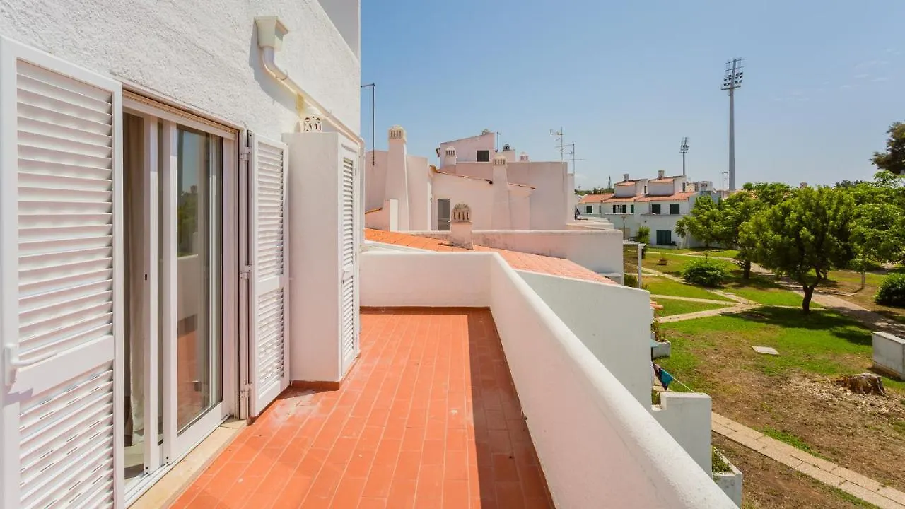 2 Bdr Vilamoura Escape W Balcony By Lovelystay Quarteira